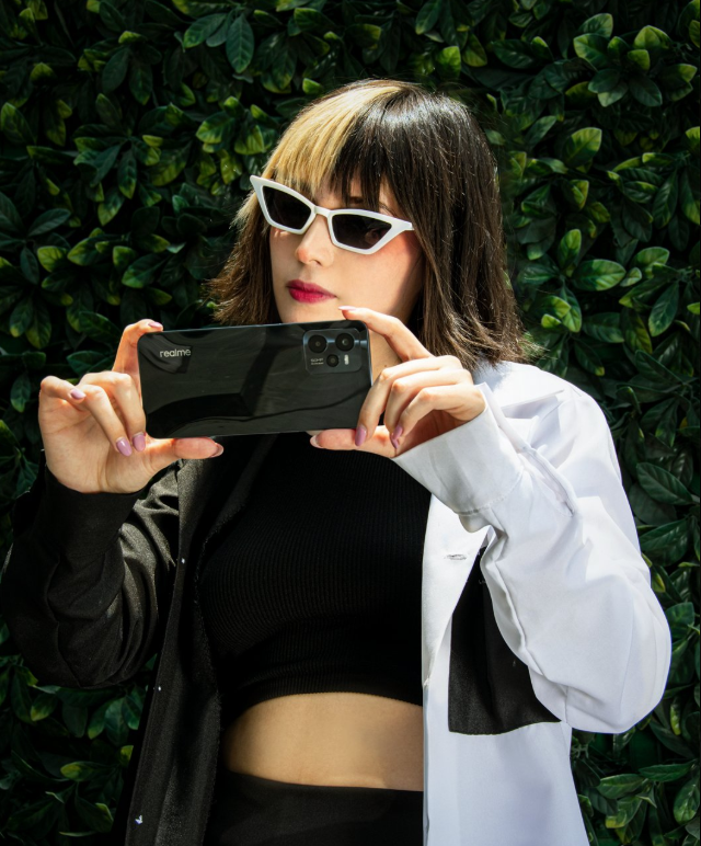 realme C35